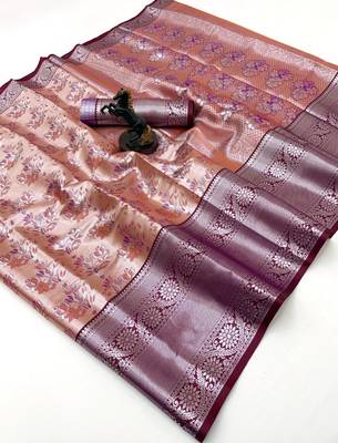 Peach silk saree with contrast zari border & rich woven pallu 1