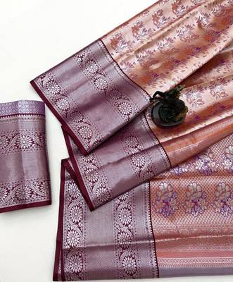 Peach silk saree with contrast zari border & rich woven pallu 2