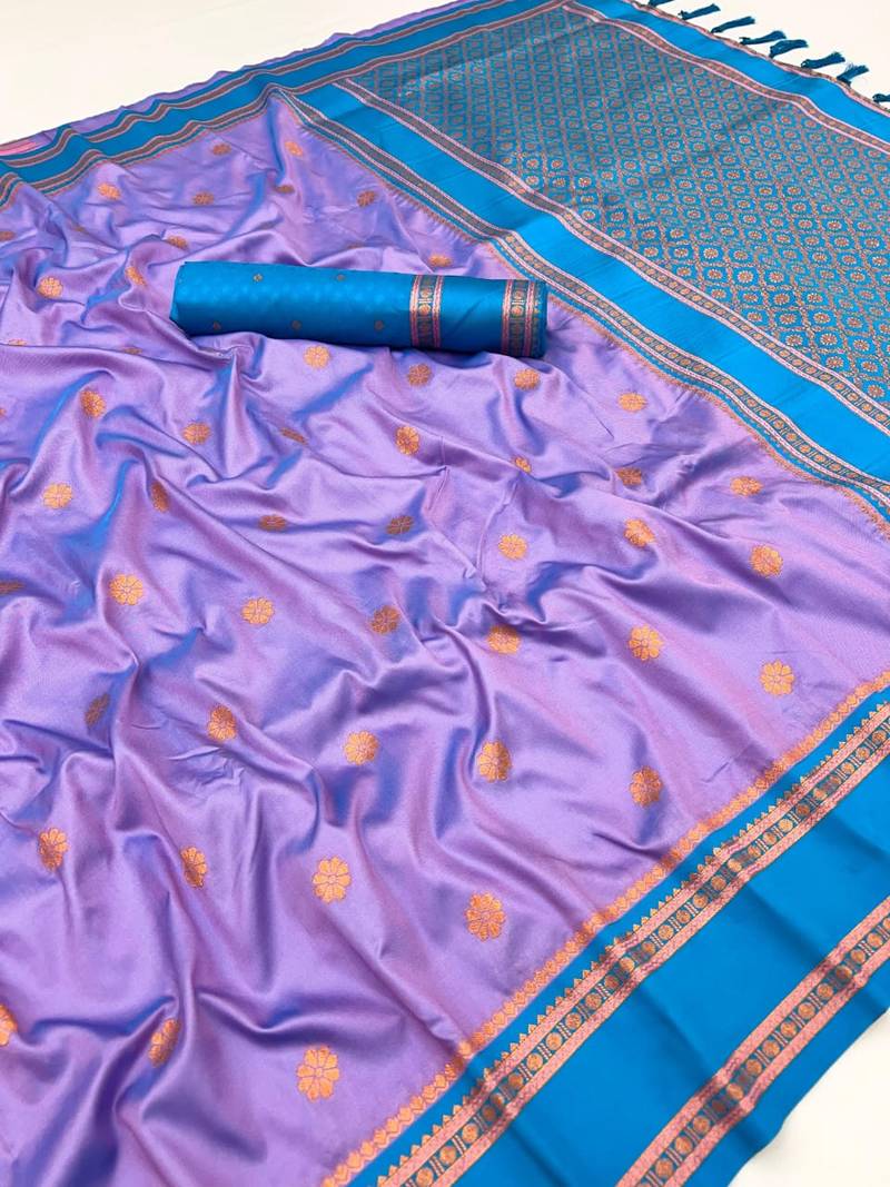 Light lavender soft silk saree with dual zari motifs, narayan border & contrast pallu