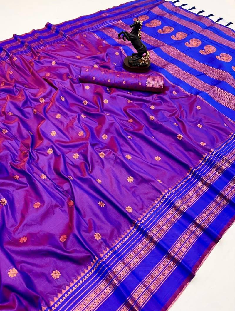 Magenta soft silk saree with narayan border & dual zari motifs