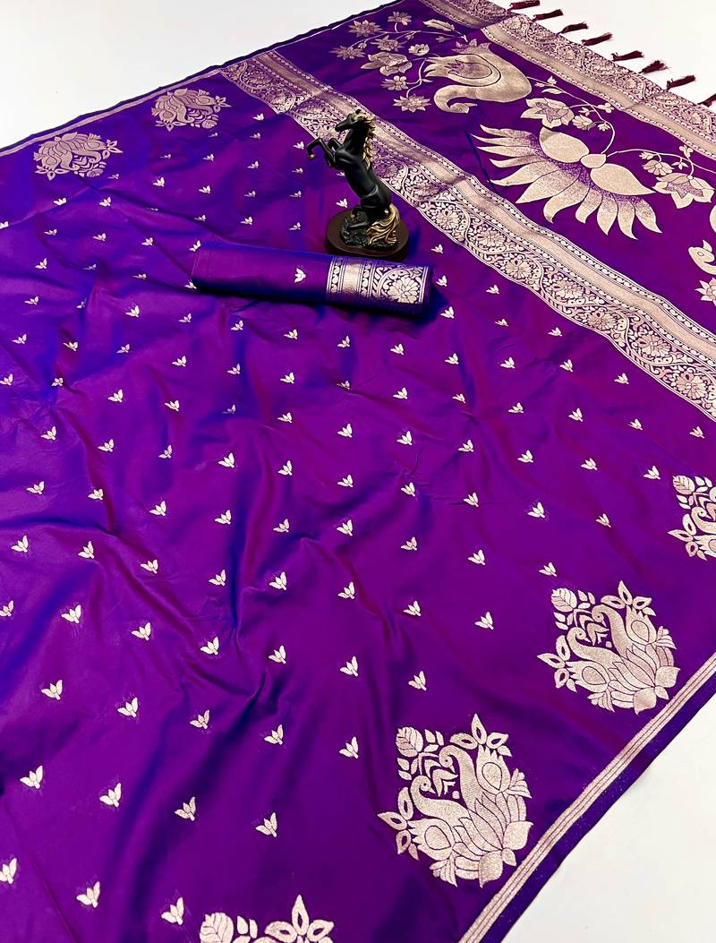 Magenta banarasi silk saree with swan zari motifs & designer pallu
