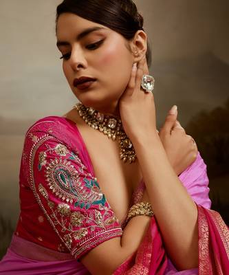 Soft chiffon saree with summer gradient shades & zari woven chit pallu 5
