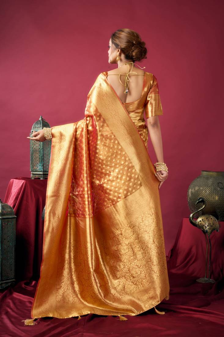Elegant tissue silk saree with zhallar border – lightweight & shimmering drapape