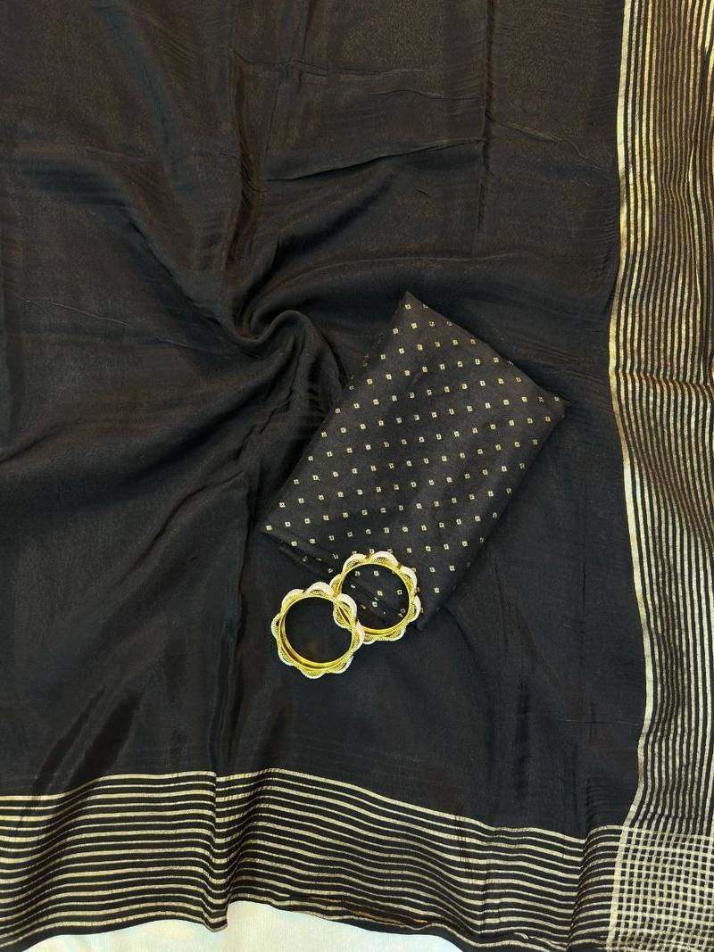 Black Color  zari border with rich pallu Work  silk saree