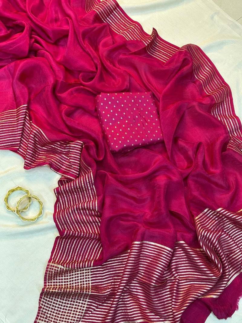 Pink Color  zari border with rich pallu Work  silk saree