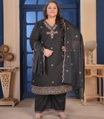 Black color smart embroidered plus size kurta set for smart girlie looks
