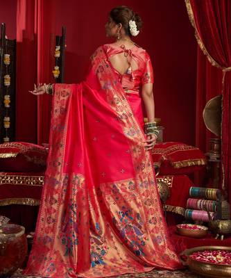 Pink woven paithani silk saree with blouse 4