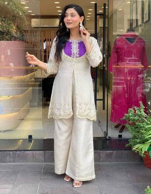 Elegant off-white embroidered kurti set with purple yoke design 3