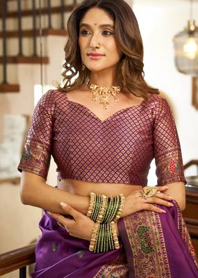 Purple woven paithani silk saree with blouse 5