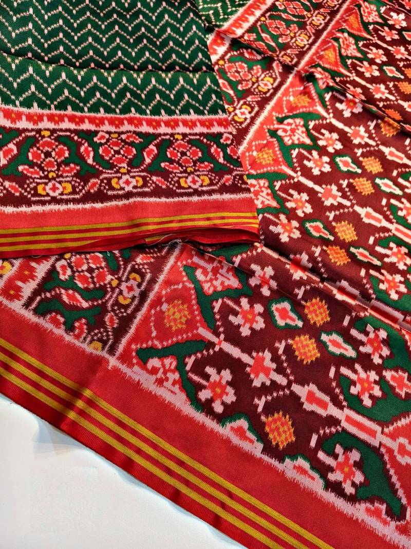 Green Color Lagadi Patta and weaved zari border Work Silk Patola Saree