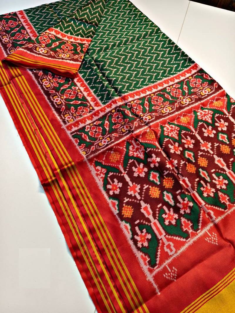 Green Color Lagadi Patta and weaved zari border Work Silk Patola Saree