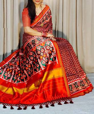 Maroon Color Lagadi Patta and weaved zari border Work Silk Patola Saree 1