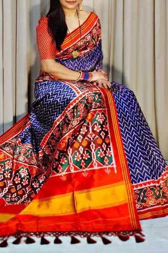 Purple Color Lagadi Patta and weaved zari border Work Silk Patola Saree