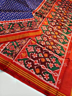 Purple Color Lagadi Patta and weaved zari border Work Silk Patola Saree 4