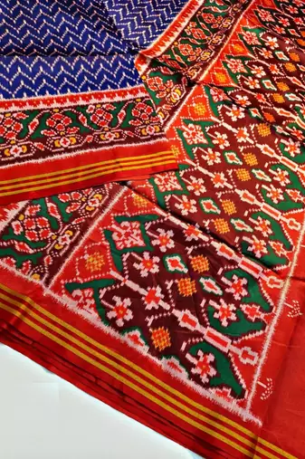 Purple Color Lagadi Patta and weaved zari border Work Silk Patola Saree
