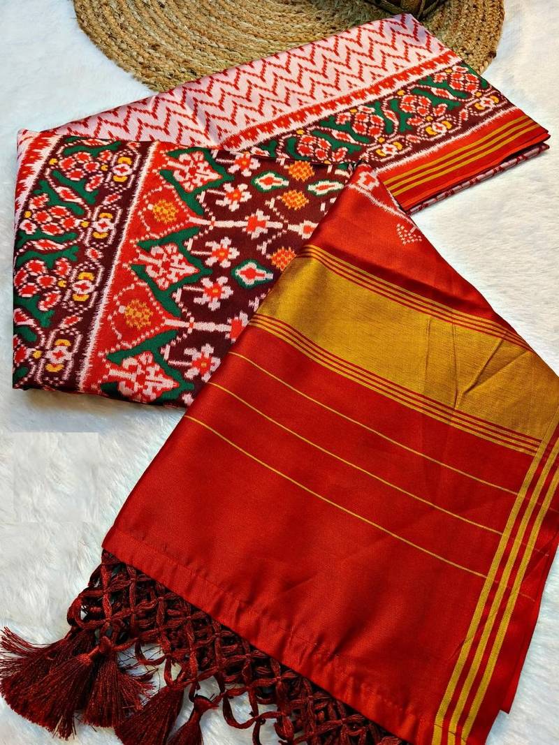 Red Color Lagadi Patta and weaved zari border Work Silk Patola Saree