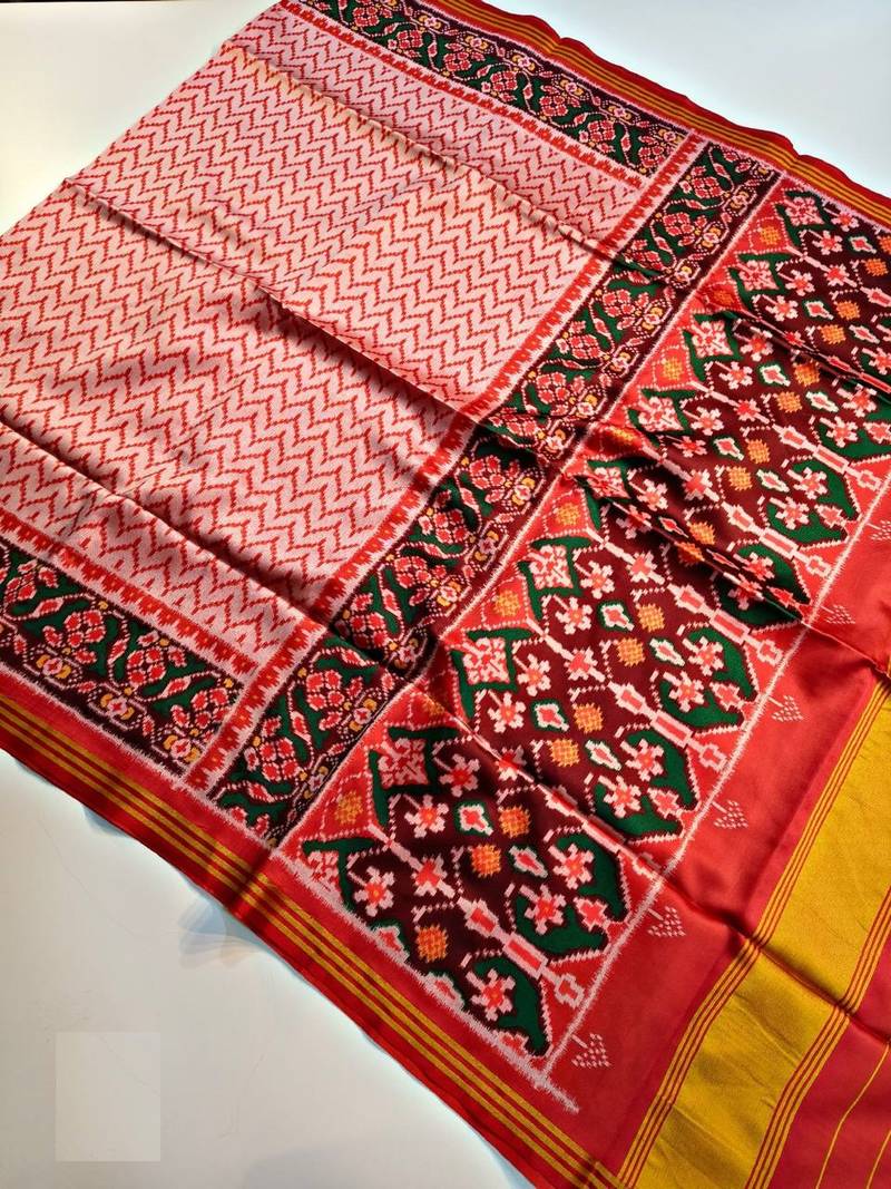 Red Color Lagadi Patta and weaved zari border Work Silk Patola Saree