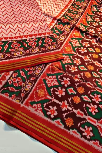 Red Color Lagadi Patta and weaved zari border Work Silk Patola Saree