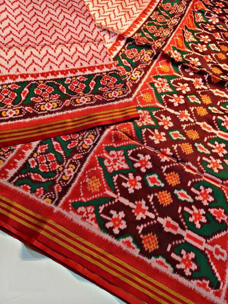 Red Color Lagadi Patta and weaved zari border Work Silk Patola Saree