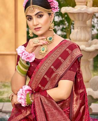 Rich and ethnic looking pink woven soft silk blend saree 2