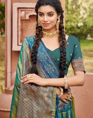 Green smart and ethnic woven soft silk blend saree 2