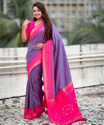 Lavender woven meenakari ikkat patola silk blend saree 4