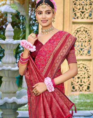 Maroon soft silk blend woven saree 2