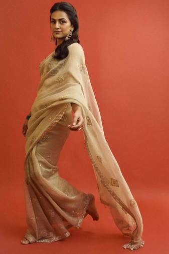 Gold embroidered saree with delicate zari work