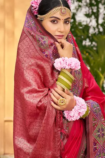 Red woven soft silk blend ethnic party looks