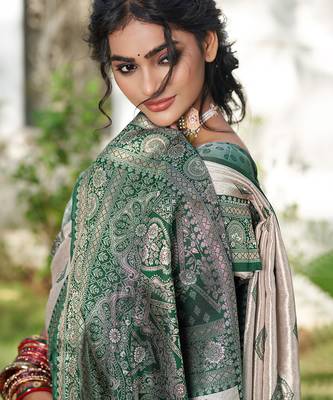 Green silk blend woven ethnic partywear saree 3