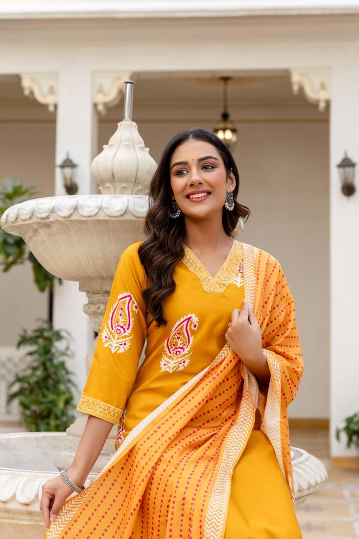 yellow rayon printed kurta sets