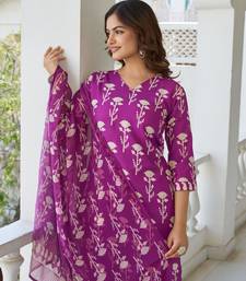 magenta cotton blend printed kurta sets
