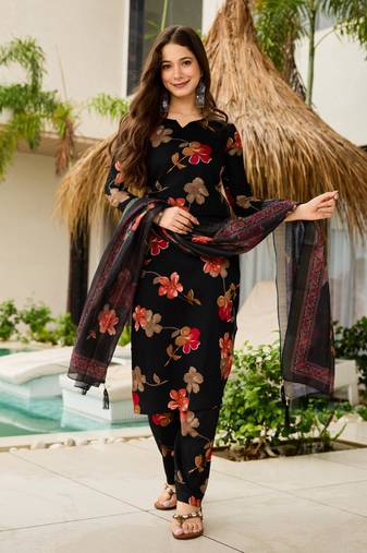 black silk blend printed kurta sets