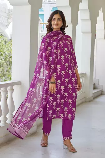 magenta cotton blend printed kurta sets