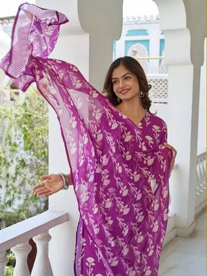 magenta cotton blend printed kurta sets 5