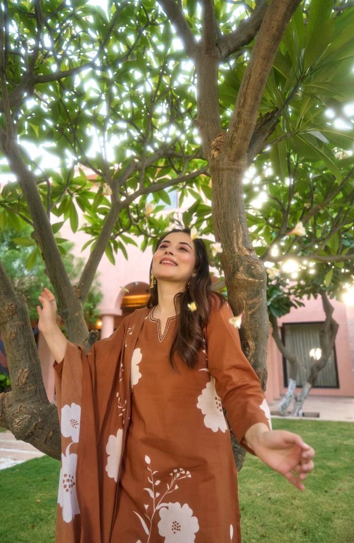 brown muslin embroidered kurta sets