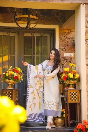 off white muslin printed kurta sets