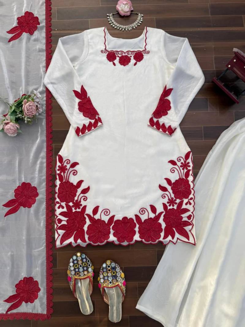 white silk blend embroidered kurta sets