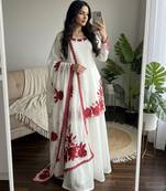 white silk blend embroidered kurta sets
