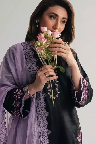 black silk blend embroidered kurta sets