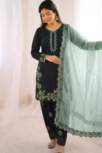 black silk blend embroidered kurta sets