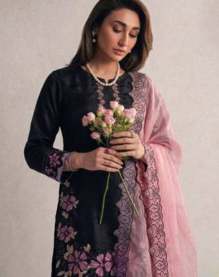 black silk blend embroidered kurta sets 5