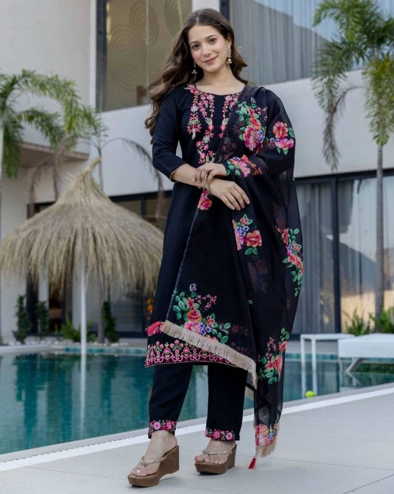 black chinon  kurta sets