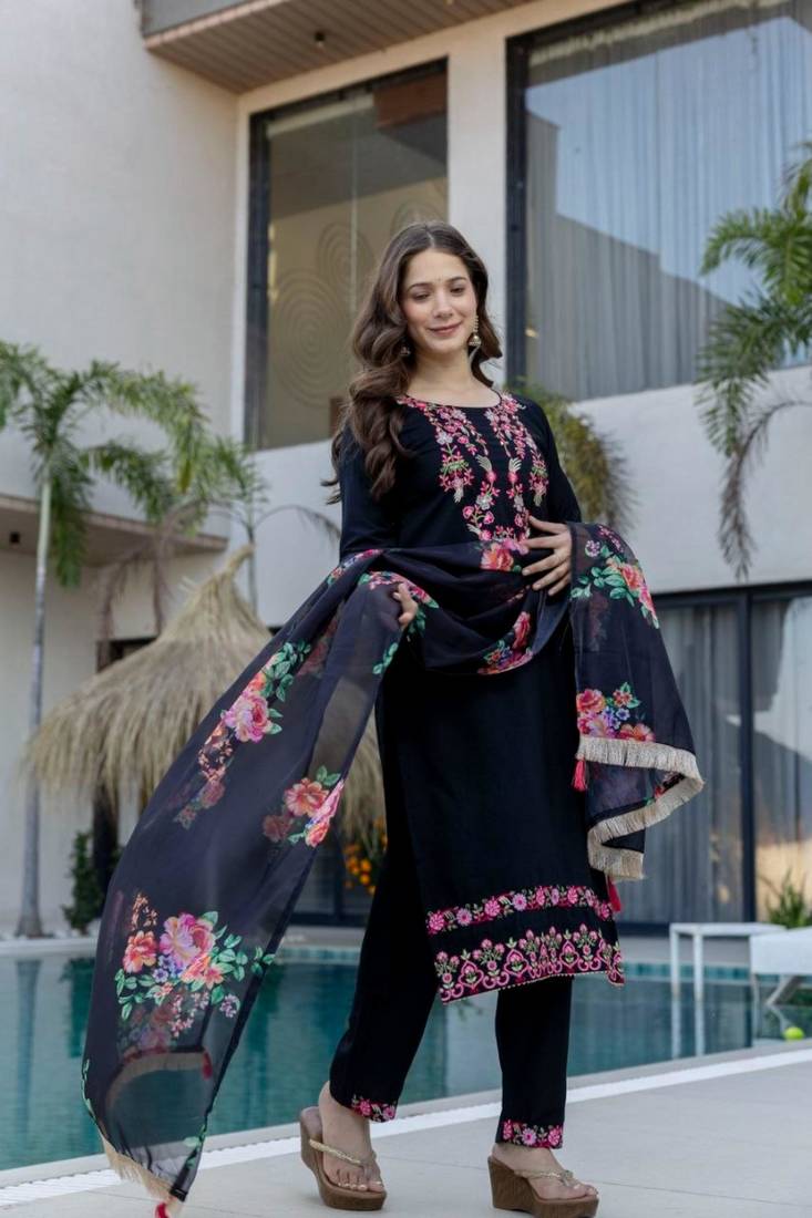 black chinon  kurta sets