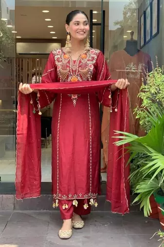 red chanderi silk embroidered kurta sets