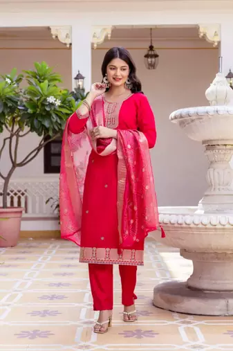 red chanderi embroidered kurta sets