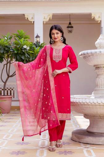 red chanderi embroidered kurta sets