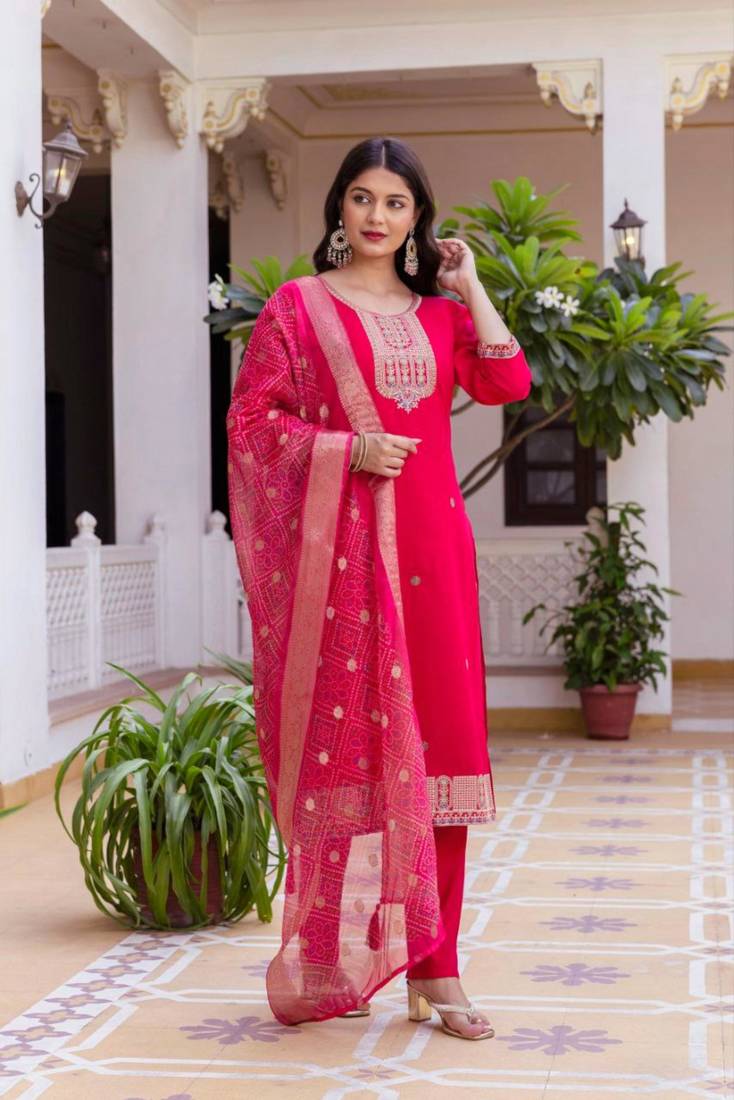 red chanderi embroidered kurta sets