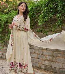 white chanderi silk embroidered kurta sets