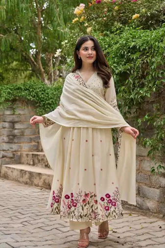 white chanderi silk embroidered kurta sets